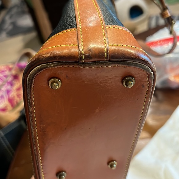 Dooney & Bourke black pebbled leather shoulder bag - Picture 12 of 16